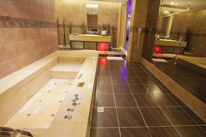 Idee Spa Motel Yangmei Zewnętrze zdjęcie